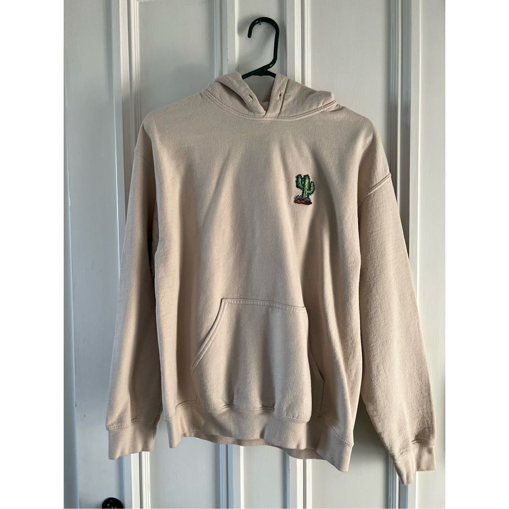 Artist union clothing Co Women’s Beige hoodie sweatshirt with cactus graphic M